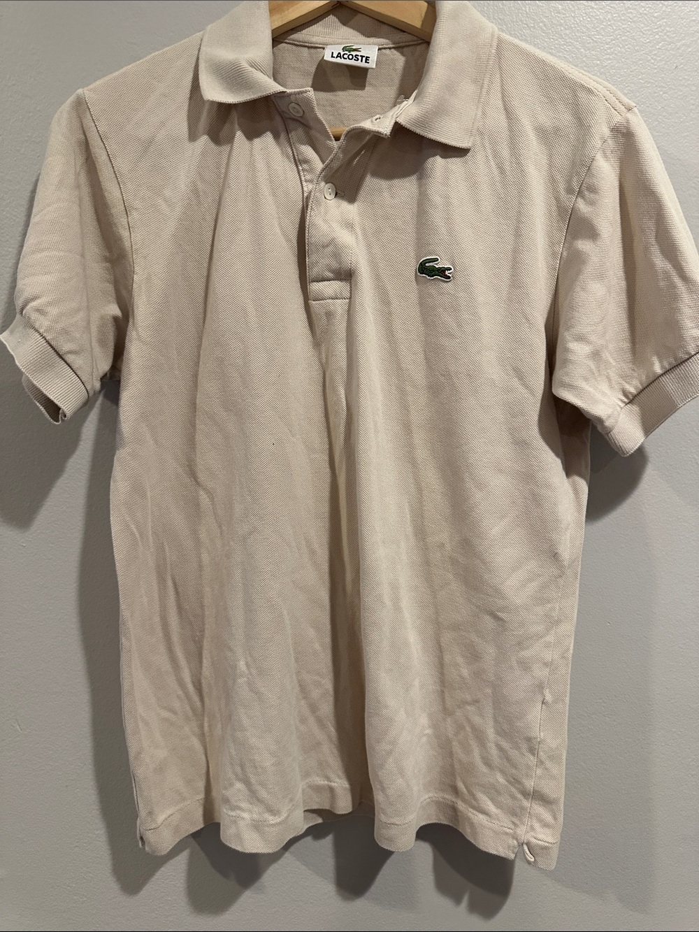 Lacoste Men’s Polo Shirt in Beige with Green Crocodile